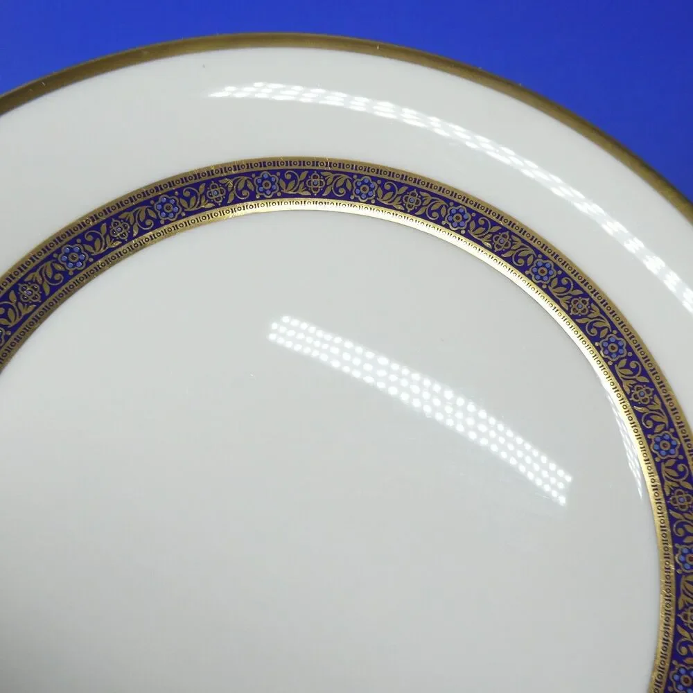 Royal Doulton Harlow - 8 Salad Luncheon Plates 8